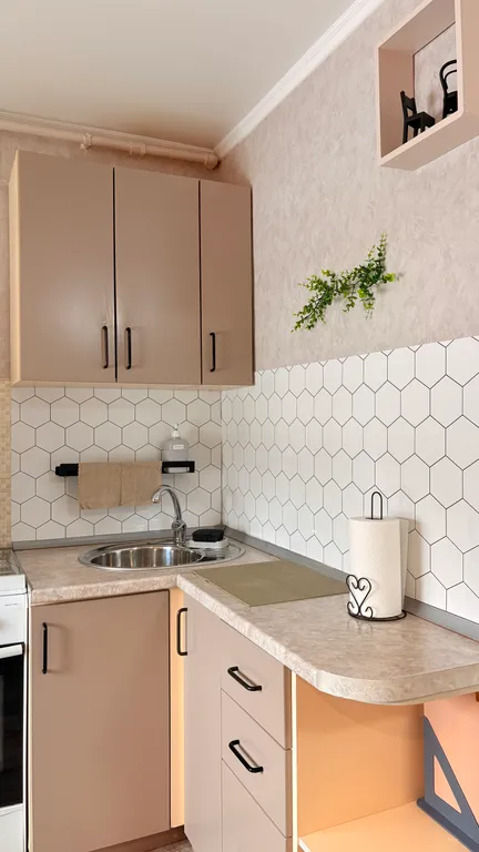 Видовая квартира с панорамным остеклением в центре