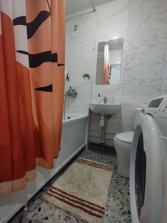 Студия с философским видом на жизнь