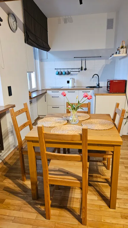 Студия Wood на булыжной мостовой от Mascaron Apartments