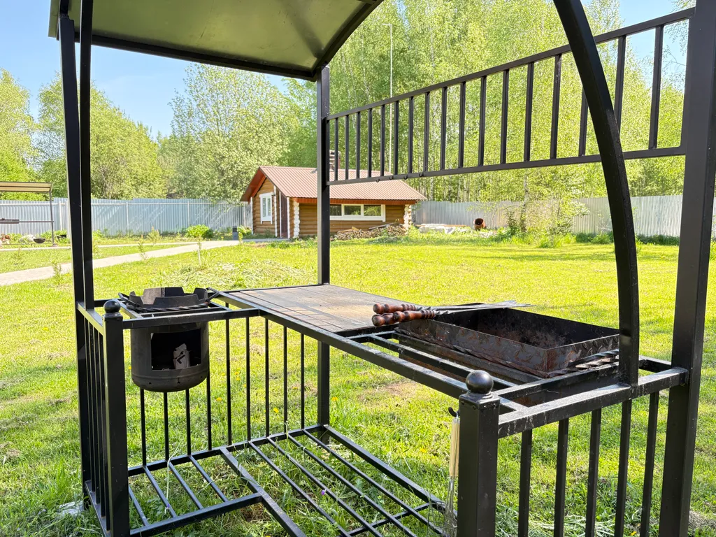 Уютный деревянный дом с баней