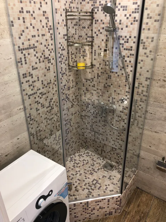 Дизайнерская студия с балконом