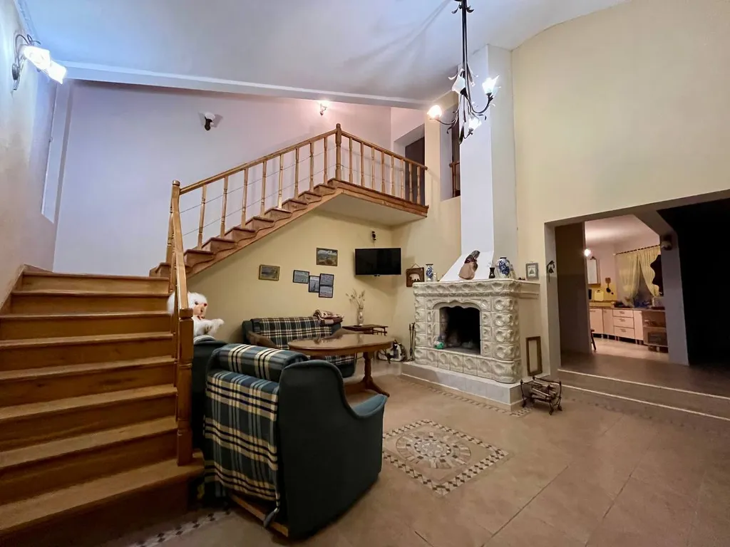 Коттедж Большой и уютный дом под ключ — аренда посуточно в Орджоникидзе