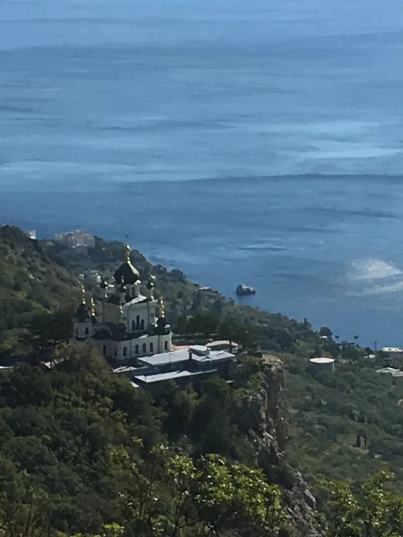 НОВАЯ КВАРТИРА С МАНСАРДОЙ ПАНОРМНЫЕ ВИДЫ НА МОРЕ,ГОРЫ,ФОРОССКИЙ ХРАМ!