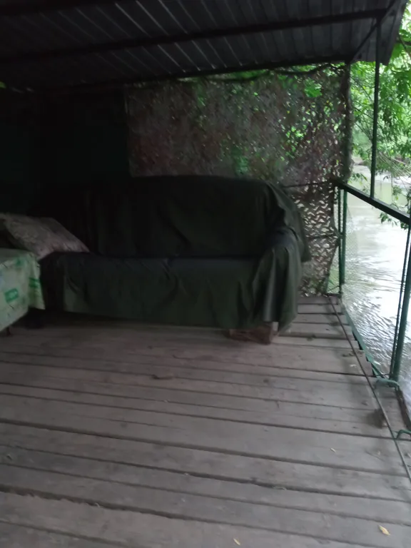 Курортная зона, центр, на берегу речки, в тихом месте, домик 1 этаж