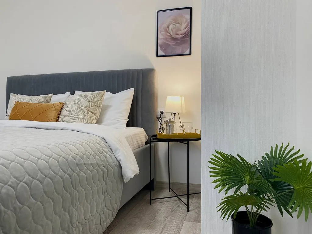 Поделам уютная квартира у арены Трактор