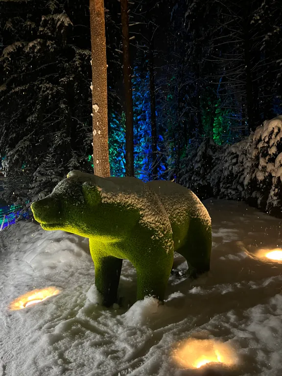 Апартамент с двумя спальнями и большим балконом у курорта