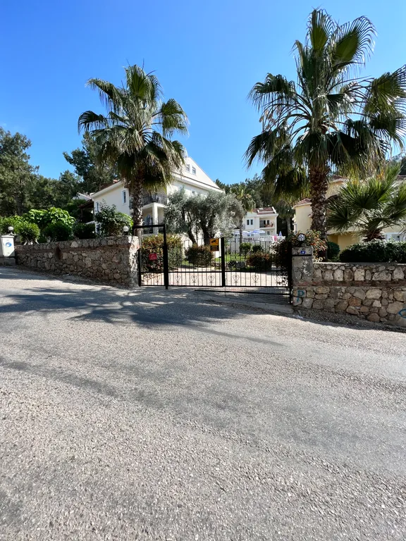 Уютная 2-комнатная квартира в закрытом комплексе с бассейном