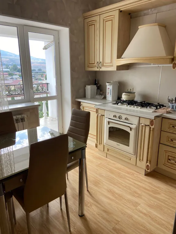 Квартира 3-комнатная Квартира — Дербент