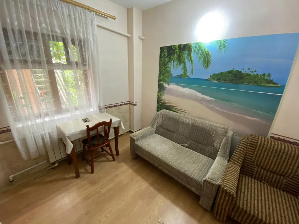 Уютный номер с удобствами и зеленый дворик в частном секторе