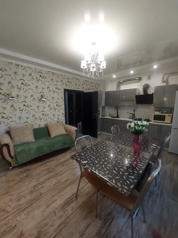 Отличная двушка напротив Н2О