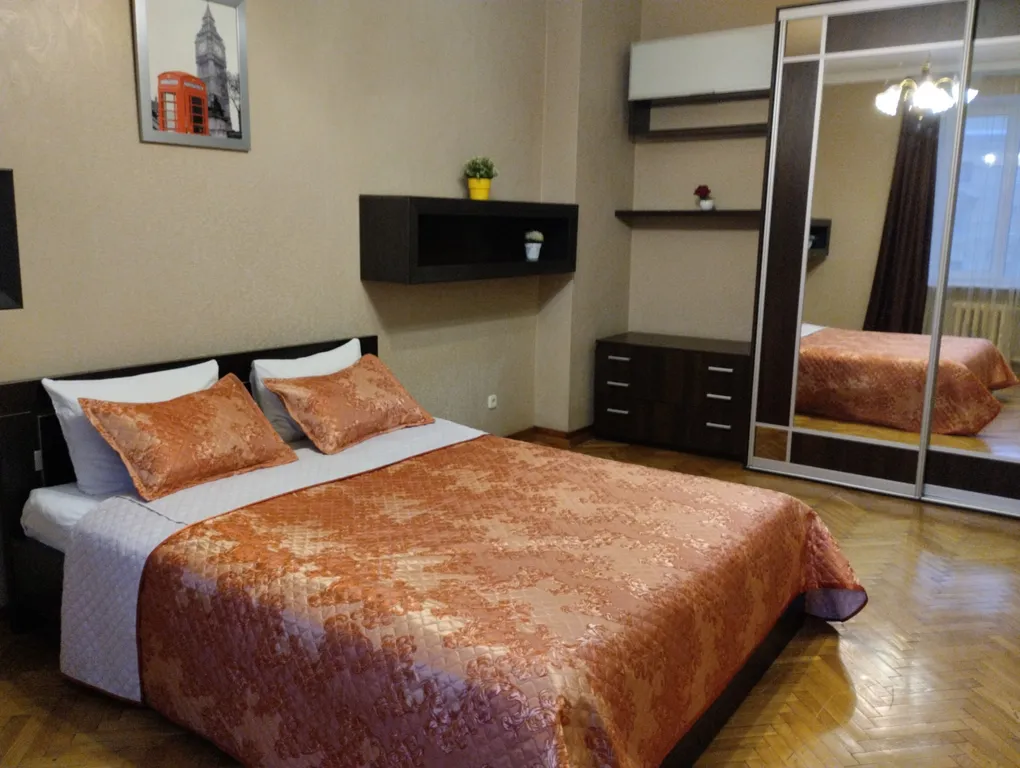 Просторная квартира в самом центре — аренда посуточно в Минск