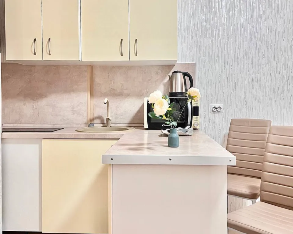 Студия Апарт Гулливер с лоджией в центре