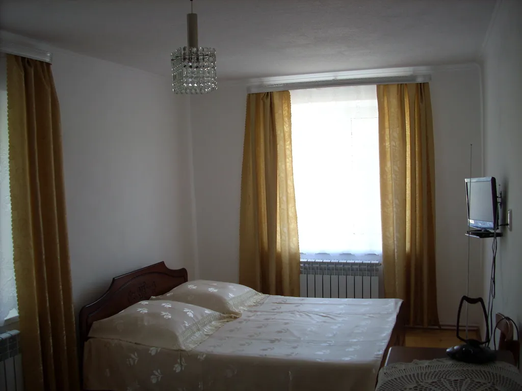 Коттедж Дом с садом, частный сектор — аренда посуточно в Благовещенская