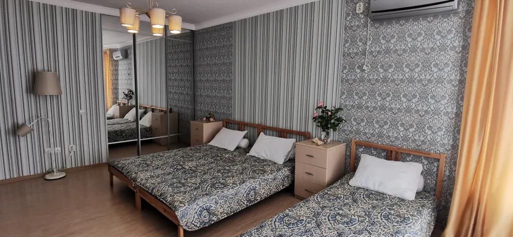 Уютная комната в частном доме у моря, удобства на этаже