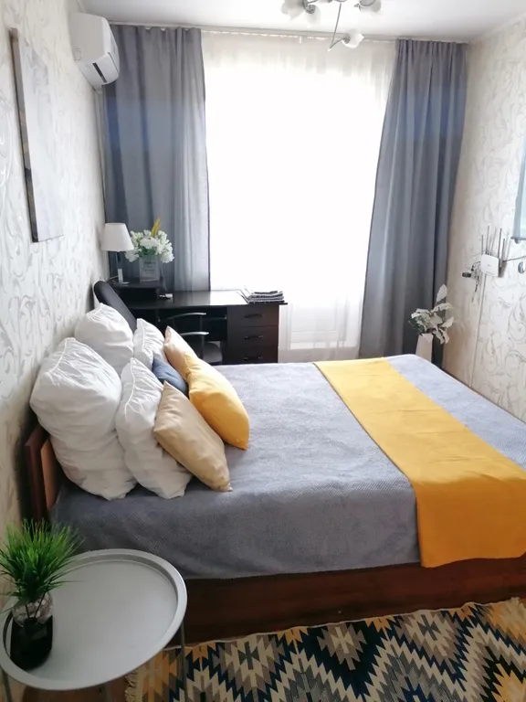 С видом на сад победы, рядом с оптик-центром, okoris и медеор ом