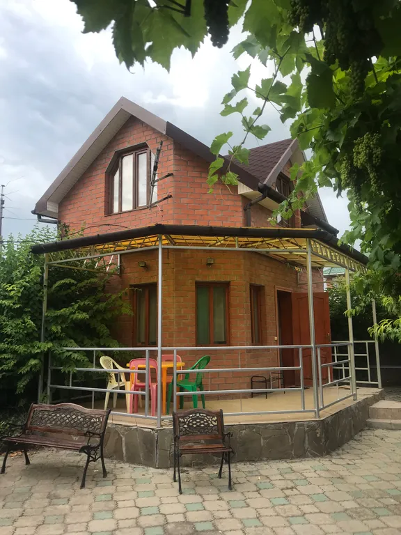 Коттедж Уютный домик с садом — Ейск