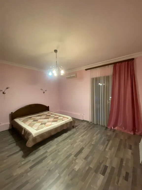 Большой дом с 5-ю спальнями