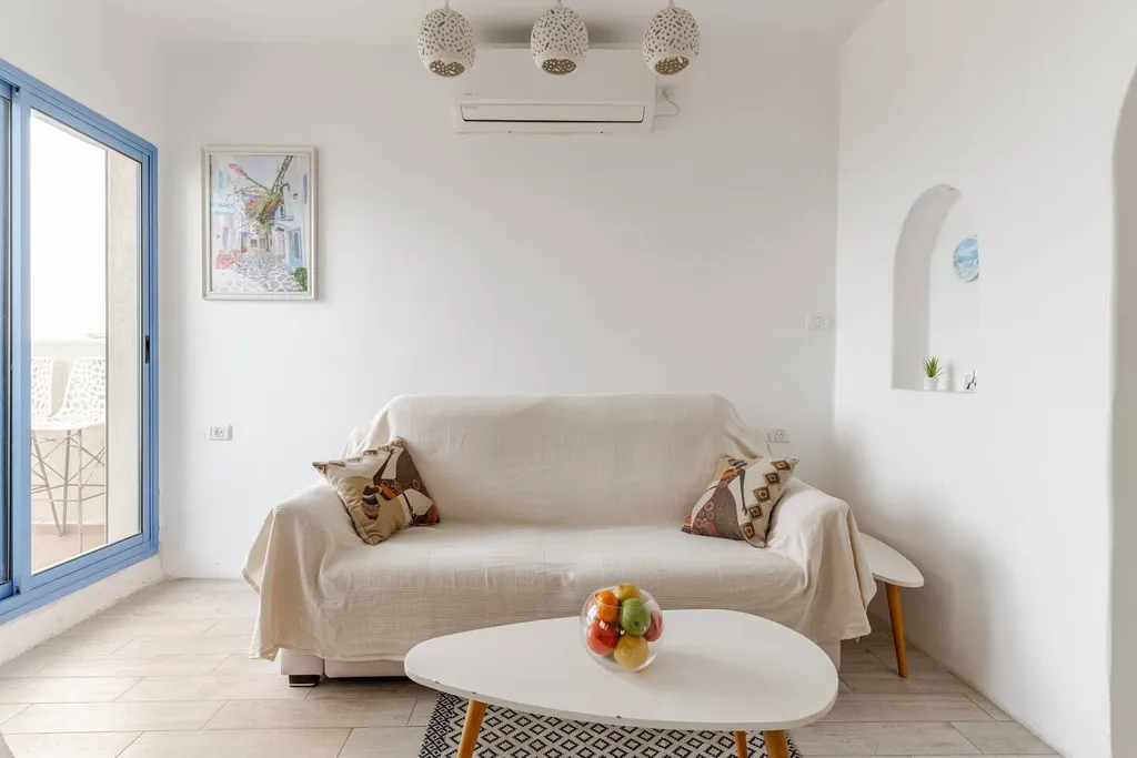 Квартира с балконом с видом на море (Gugel Waves Nahariya)