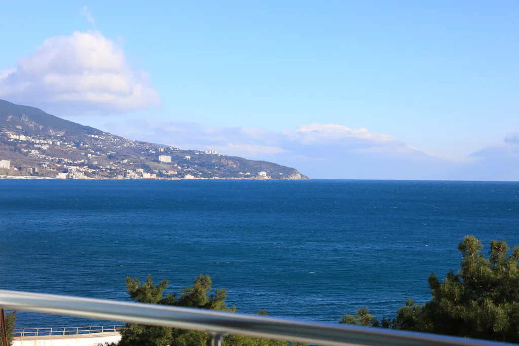 Двухкомнатные апартаменты 50 м от моря