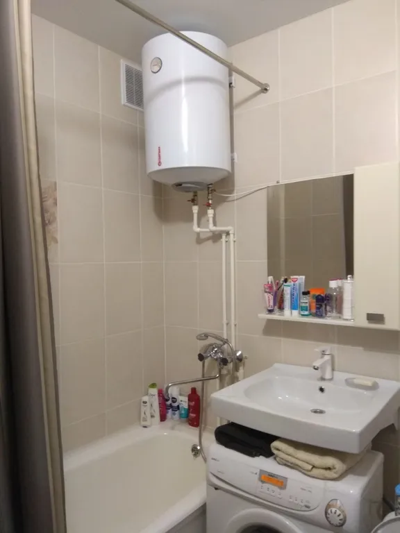 Квартира с видом из окна на подъемник