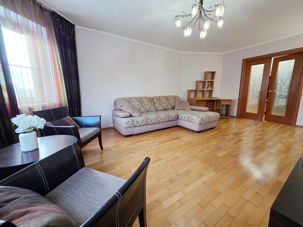 Большая, классная 2-х комнатная квартира