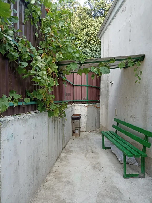 Отдельный дом с двором