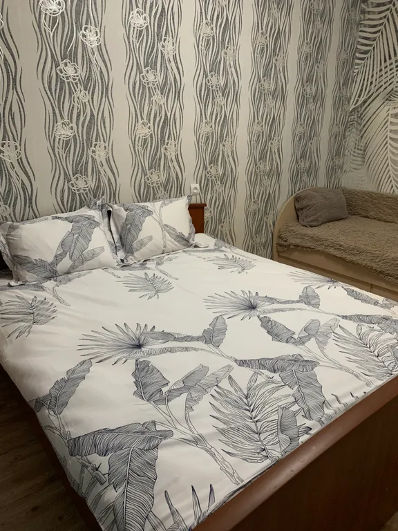 Евродвушка центр напротив Центральной городской ярмарки