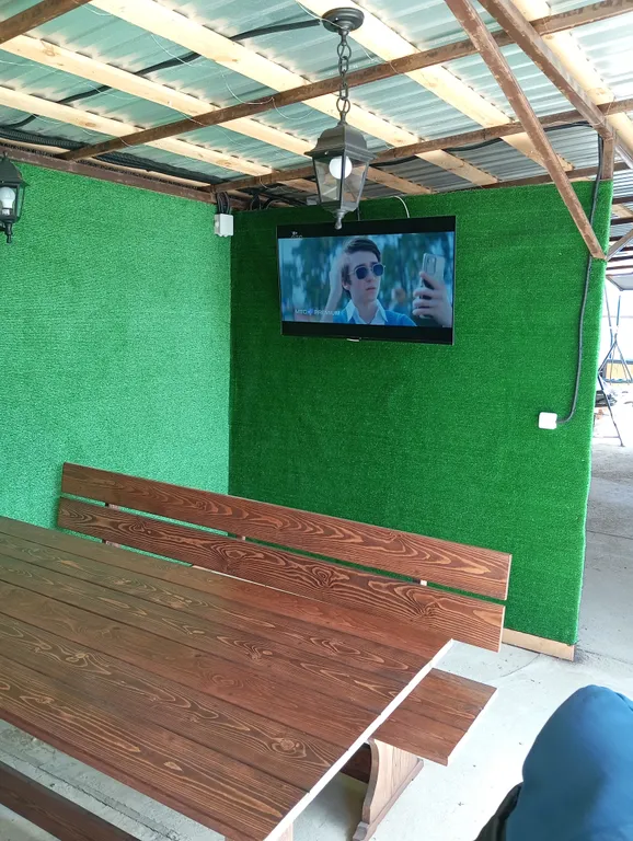 Деревянный дом на море