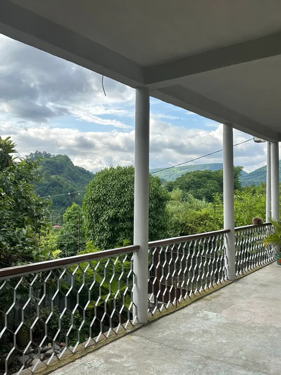 Квартира Уютная комната в хостеле Морские Вершины с видом на море и горы — Сухум