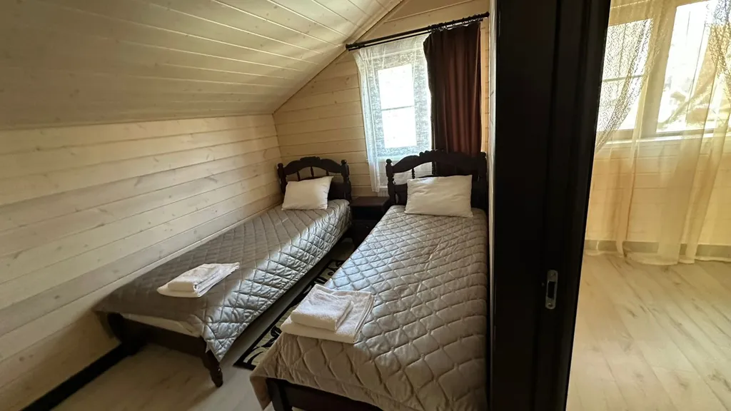 Шале с видом на горы и реку Moon House Arkhyz