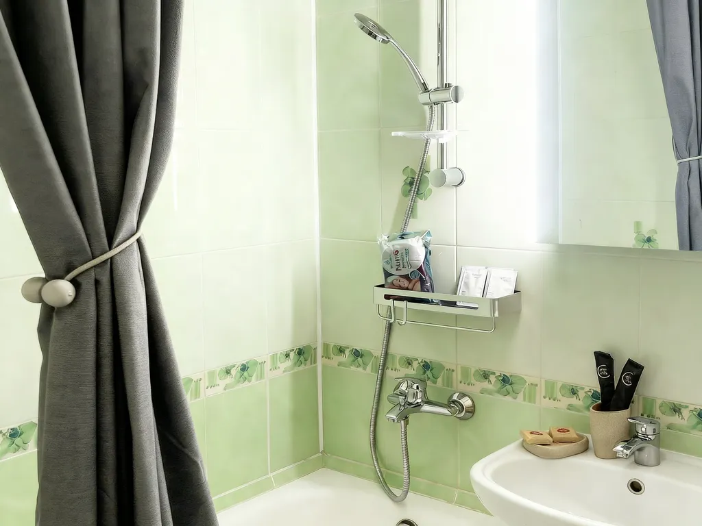 Стильная светлая квартира у Комаровского рынка