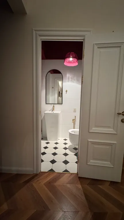 Двухкомнатная квартира в центре города.