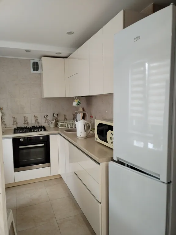 Уютная квартира, 2 остановки метро до центра, в тихой парковой зоне