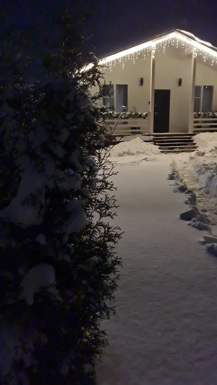 Уютный дом с баней и сибирским чаном на участке 8 соток