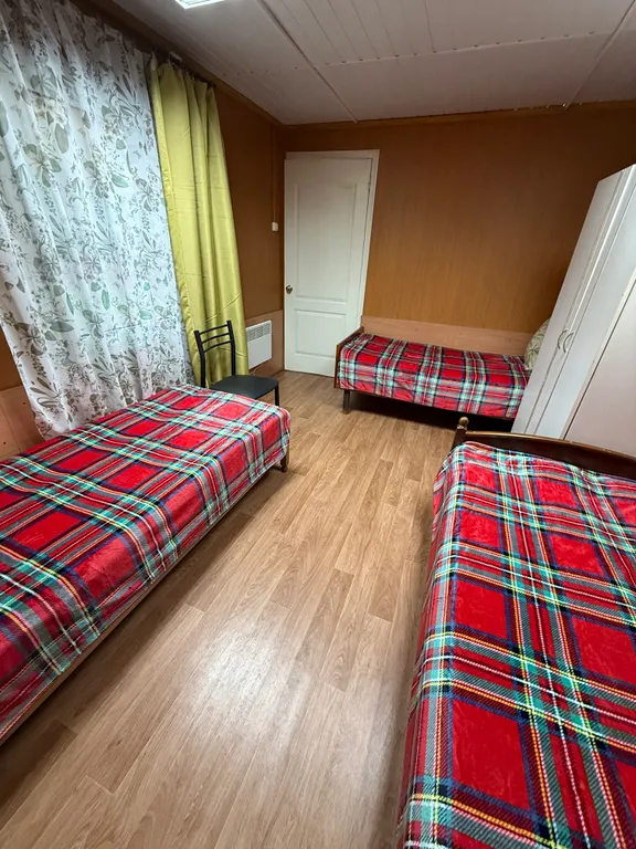 Двухкомнатный домик с видом на озеро