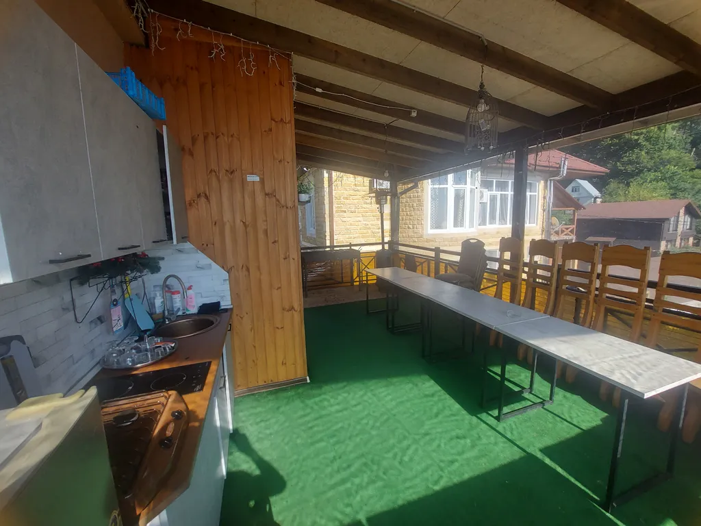 Дом с бассейном и сауной