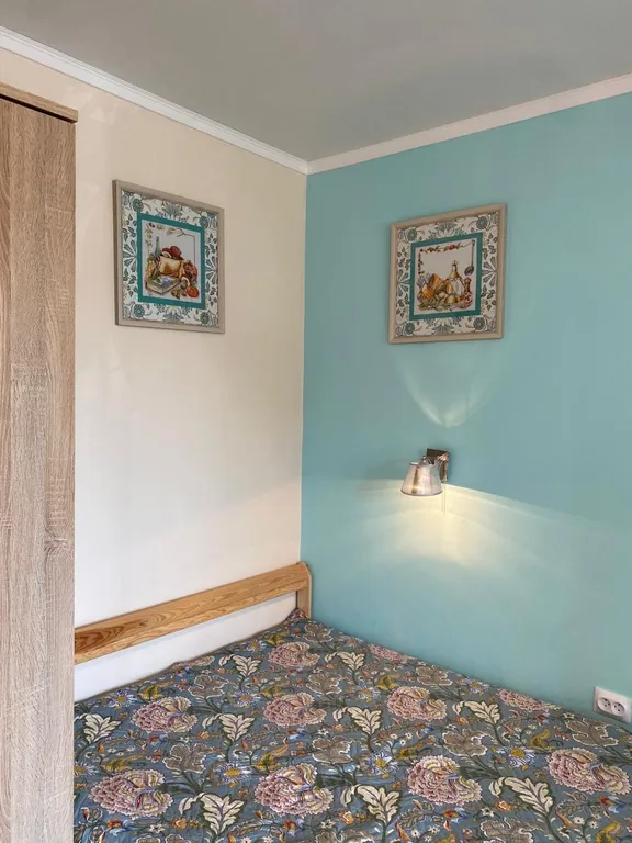 Уютный домик среди гор