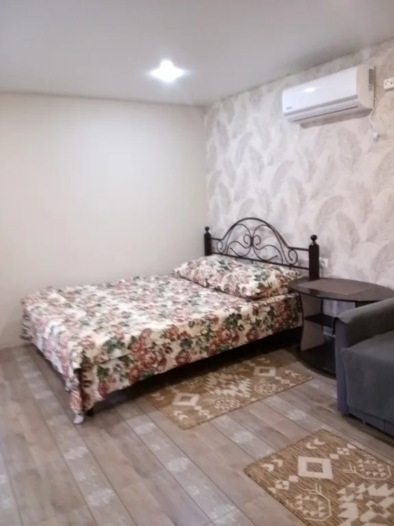 Коттедж Дом в цветущем саду — Темрюк