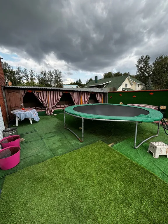 Огромный дом для отдыха с детьми