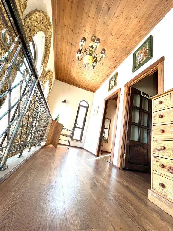 Коттедж Дача на берегу реки в стиле Старый замок — Козет