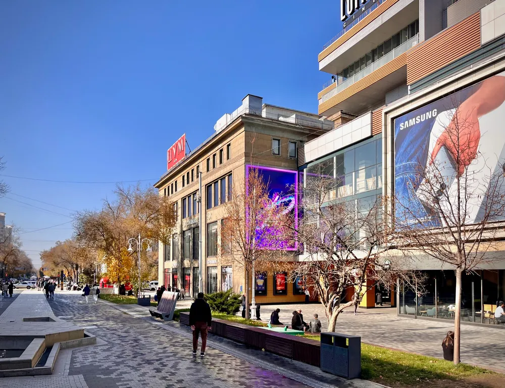 Квартира Удобная квартира Арбат & питьевая вода подарок — Алматы