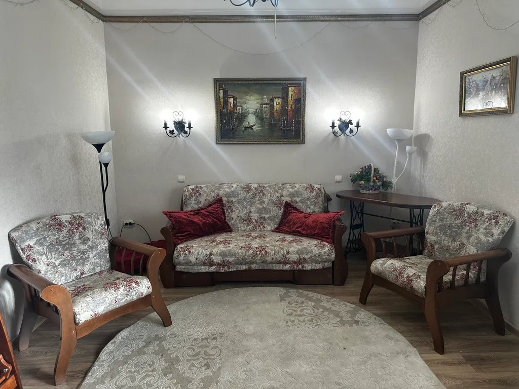 Дом под ключ с бассейном и стоянкой для авто на пл. Первомайской