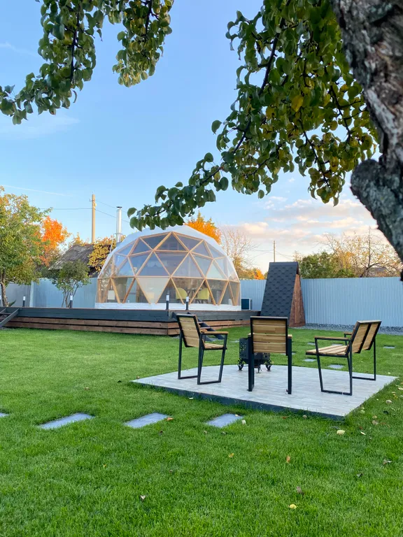 Дом-купол в загородном комплексе