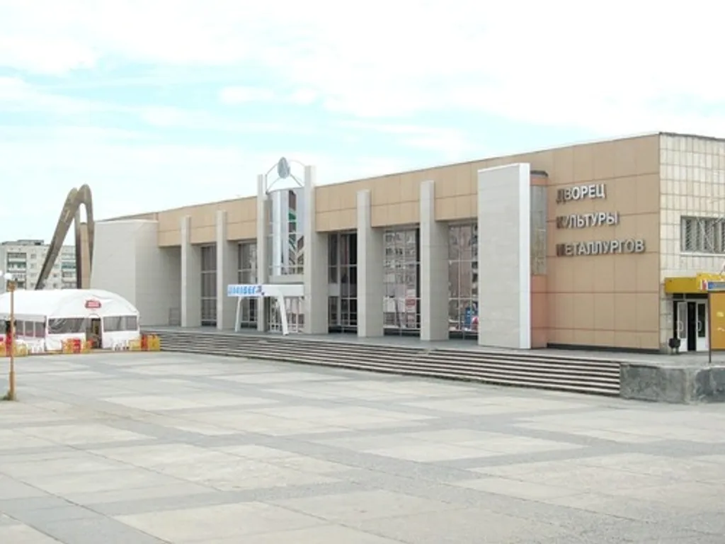 Однокомнатная класса комфорт с большой кухней у ДК Металлургов