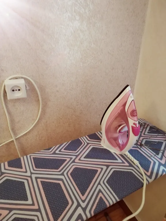 Двухкомнатная квартира с 4 диванами на Ушакова