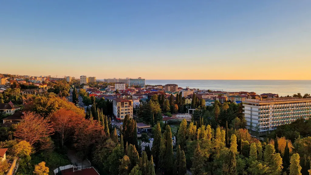 Новая квартира с видом на море и бассейном