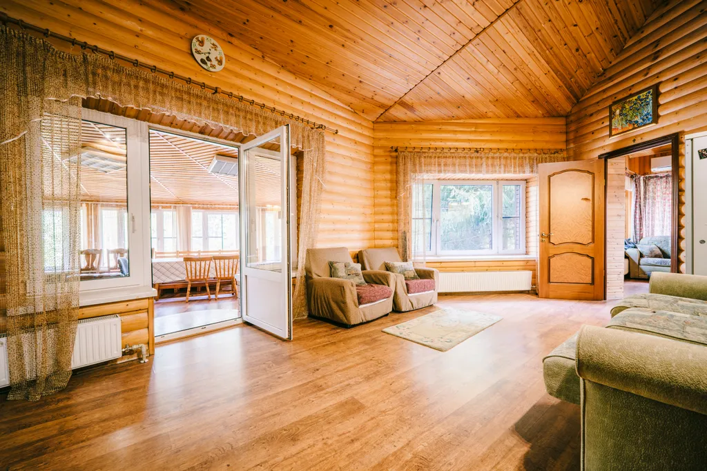 Дом в лесу в русском стиле