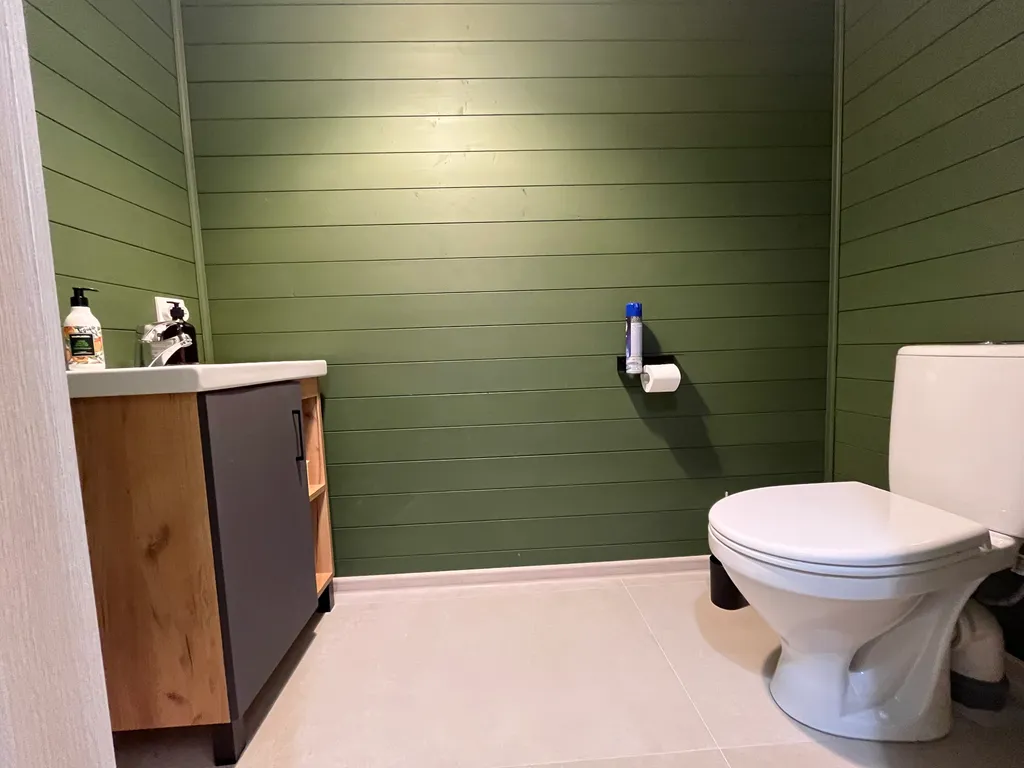 Стильный Барнхаус в окружении леса с сауной и сибирским банным чаном