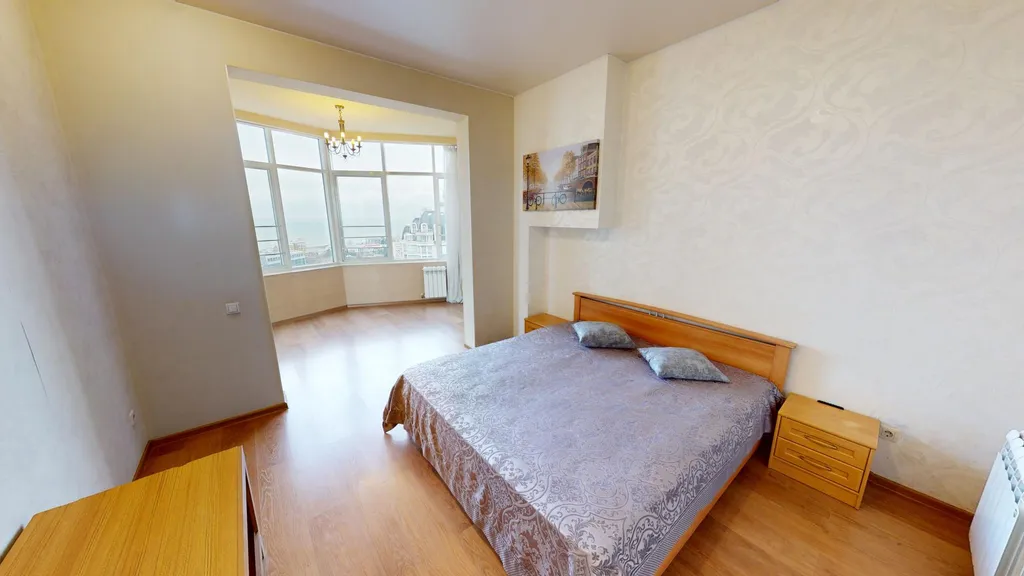 Уютная просторная квартира с видом на морпорт