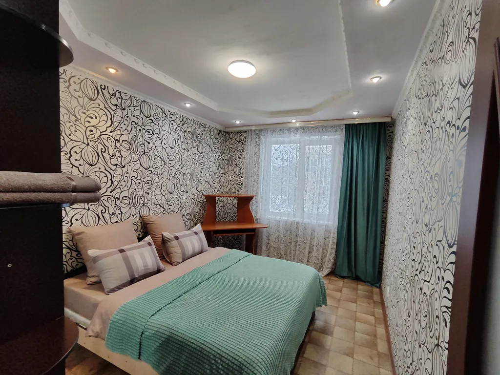 Удобная 2-комнатная квартира в самом центре — аренда посуточно в Новокузнецк